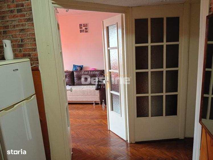 Apartament cu 2 camere decomandat în Titulescu
