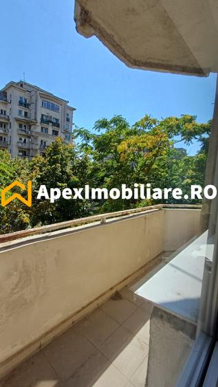 Apartament cu 4 camere decomandat în Unirii