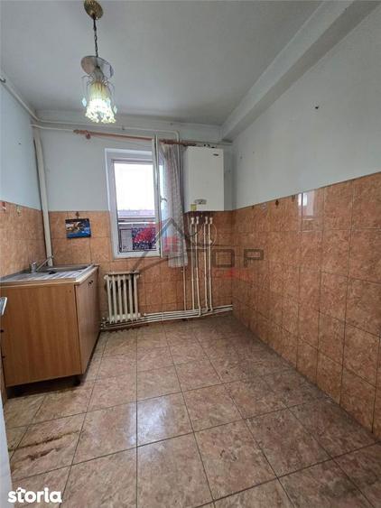 Apartament cu 2 camere decomandat în Mircea cel Bătrân