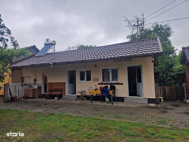 Casă cu 3 camere în Ciești