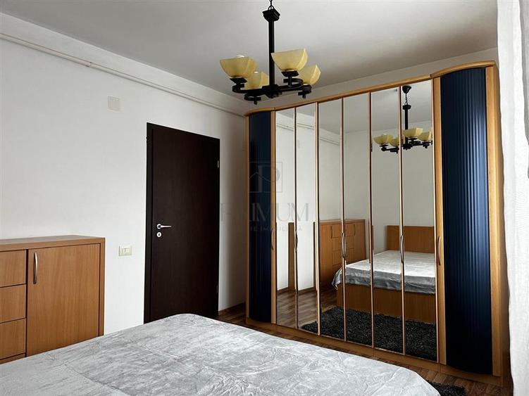 Apartament cu 3 camere semidecomandat, mobilat în Lipovei