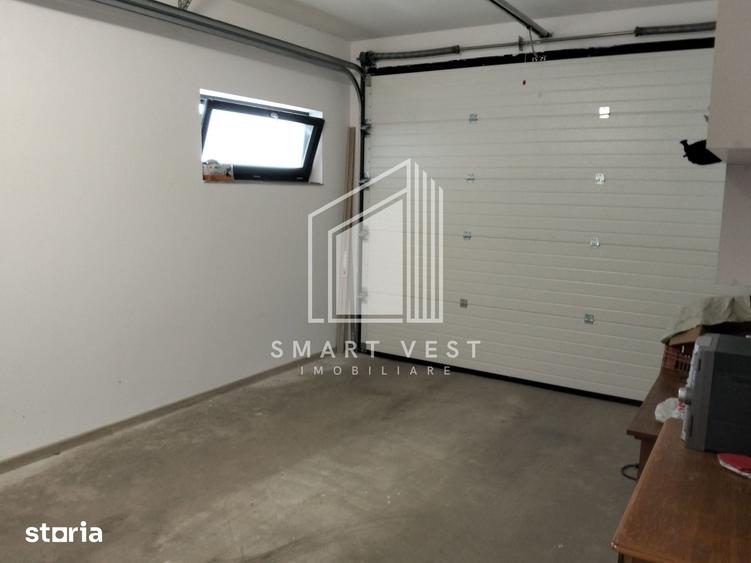 Casă cu 4 camere semidecomandat cu Teren 718 Mp în Poiana Mare