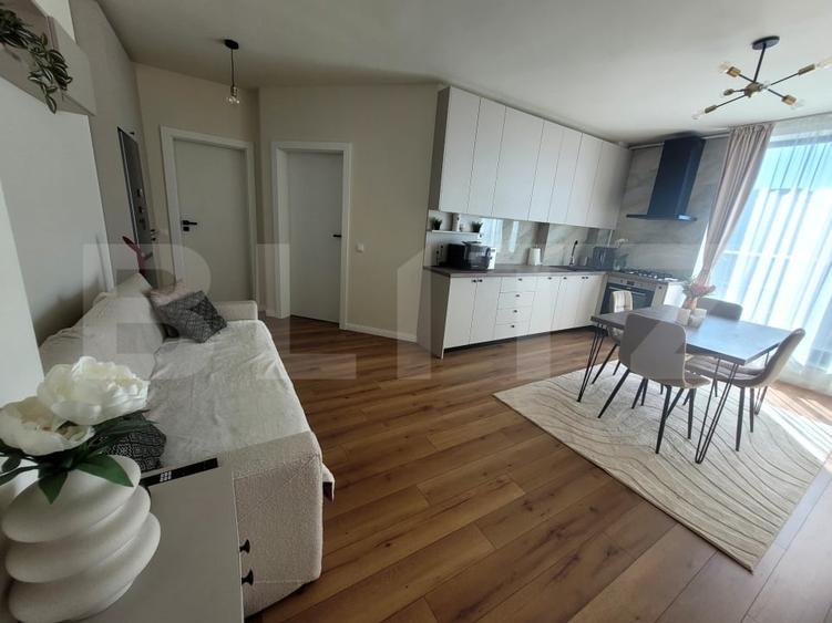 Apartament cu 3 camere semidecomandat, mobilat în Mărăști