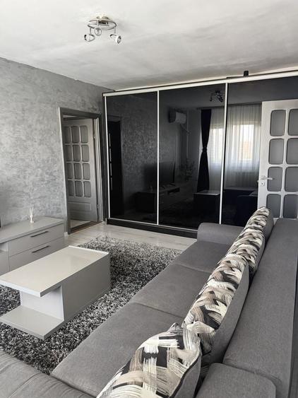 Apartament cu 2 camere semidecomandat în Politehnica