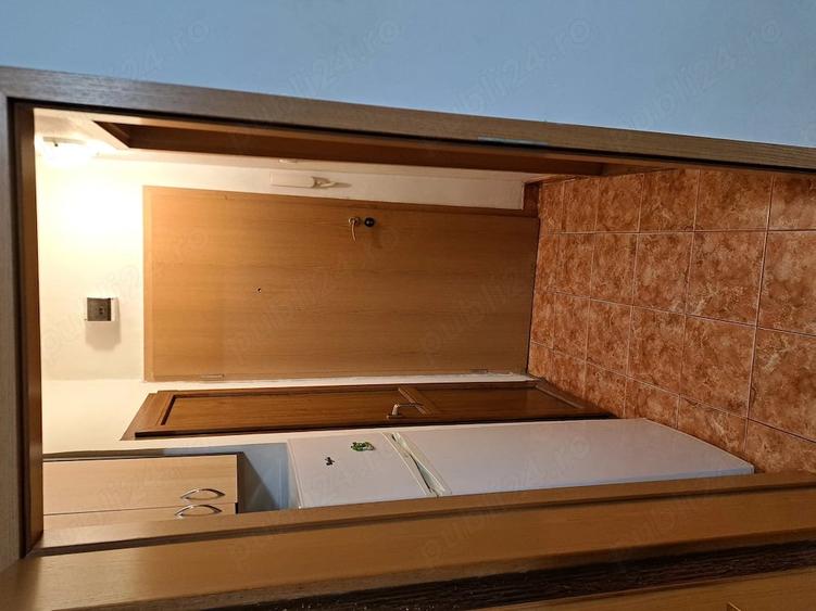 Garsonieră decomandată în Iris
