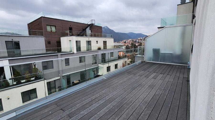 Apartament cu 3 camere decomandat, mobilat în 13 Decembrie