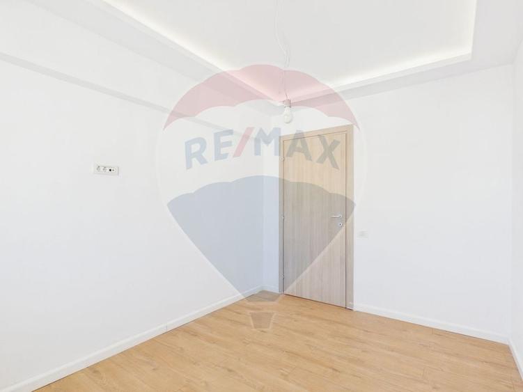 Apartament cu 3 camere decomandat în Pantelimon