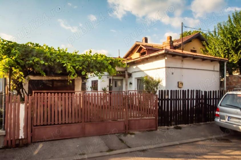 Casă cu 6 camere cu Teren 125 Mp în Central