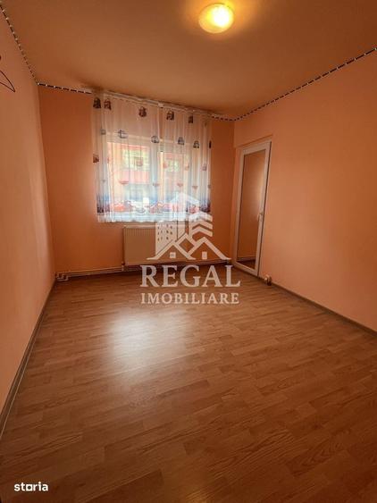 Apartament 4 camere de vanzare Micro 5 | Etaj 1 | 80 mp - 2