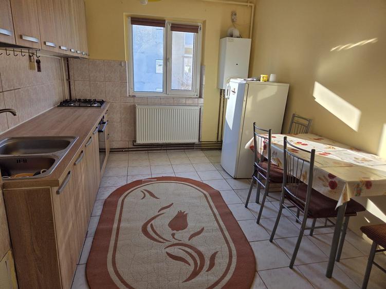 !!! 2 Camere...Str Ana Ipatescu..cu CT - 1