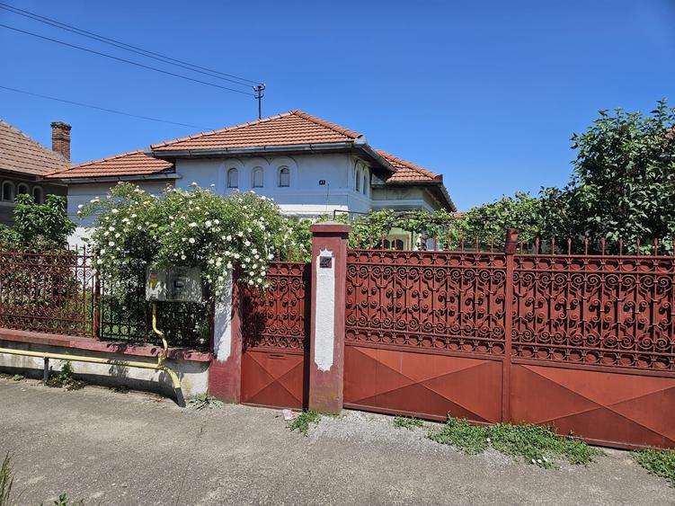 Casa de vanzare ORASTIE strada Castaului - 1