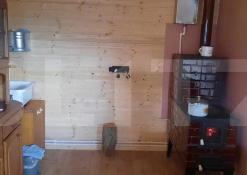Casă cu 3 camere cu Teren 1000 Mp în Șugag