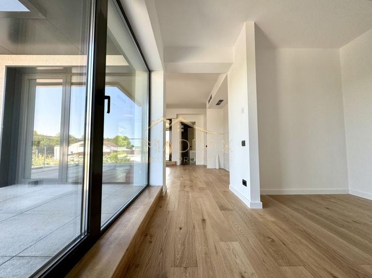 Vila cu 5 camere  *366mp* / Curte privată *315mp* / Pipera - Lake View - 36