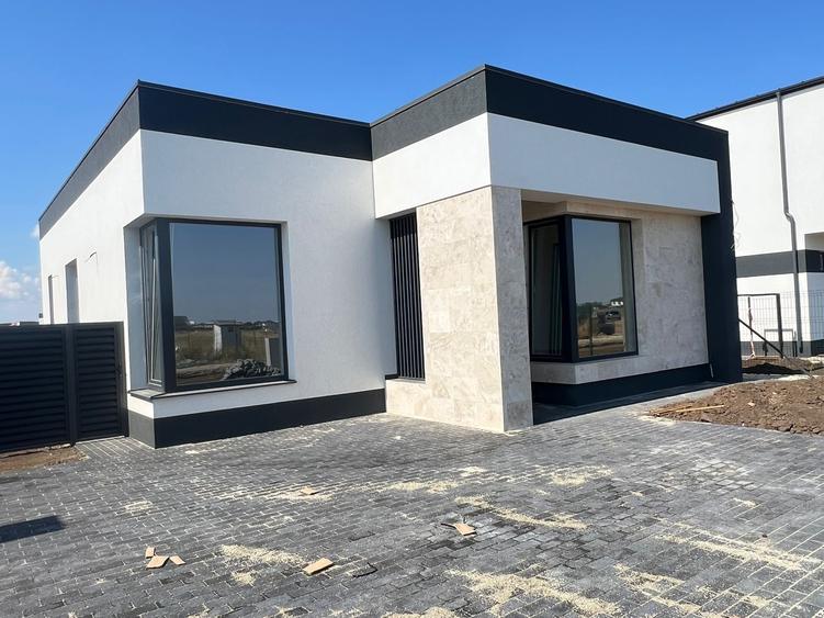 Casa parter 3 camere  in ansamblu rezidential-apa curenta-str asfaltata - 3