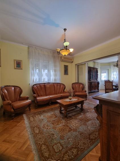 Dacia - 3 Camere - Garaj - Curte - 8