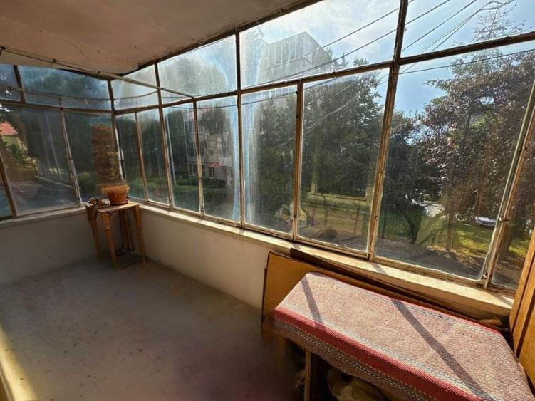 Apartament 3 camere decomandat str. Umbrei 61 mp parter/ etaj 1 - 8