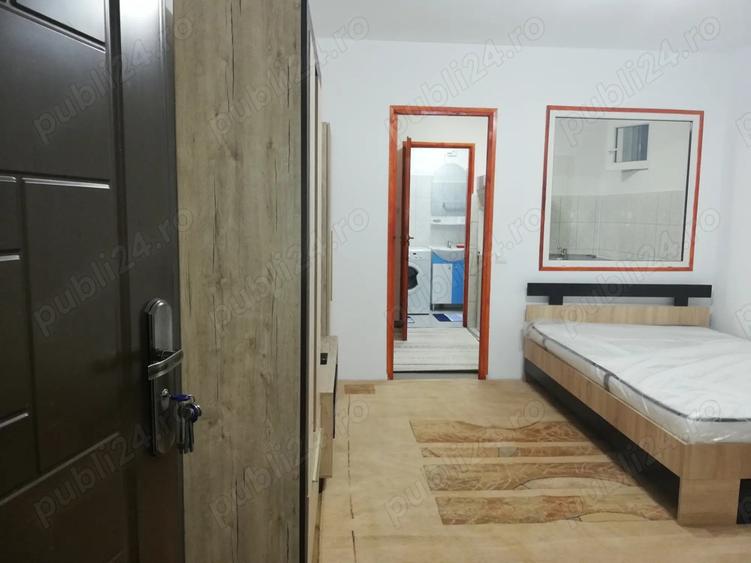 Inchiriez garsoniera la curte - 7