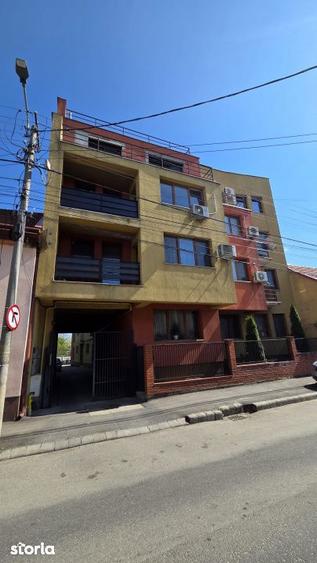 Apartament 3 camere de vanzare zona Titulescu - 1