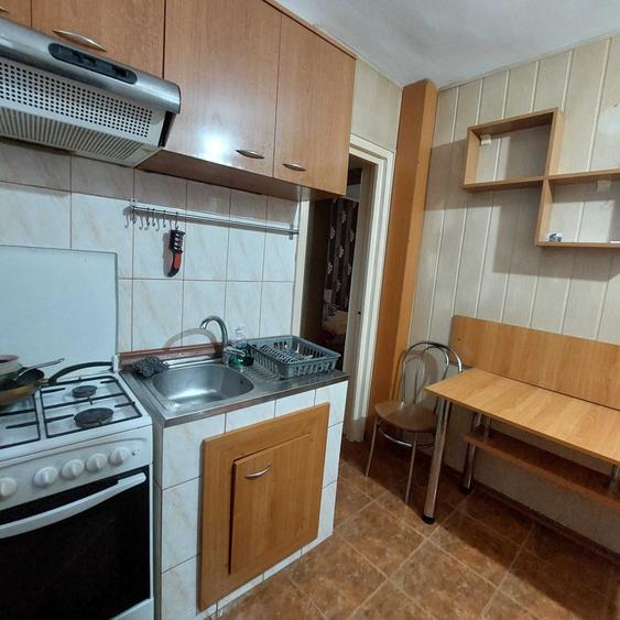 Apartament cu 2 camere decomandat în Războieni