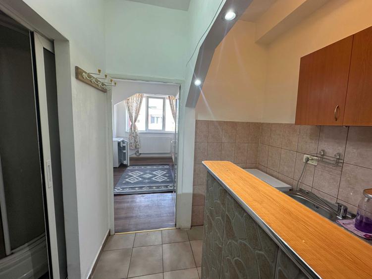 Garsoniera de inchiriat in zona UTA - 1