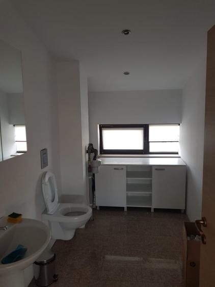 Vanzare imobil birouri pretabil investitie, inchiriata integral - 39