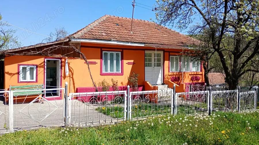 !!! Casa de vanzare(2 imobile)+solar+gradina - 2