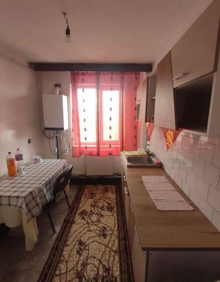 Apartament cu 2 camere, zona Podu Ros - 3