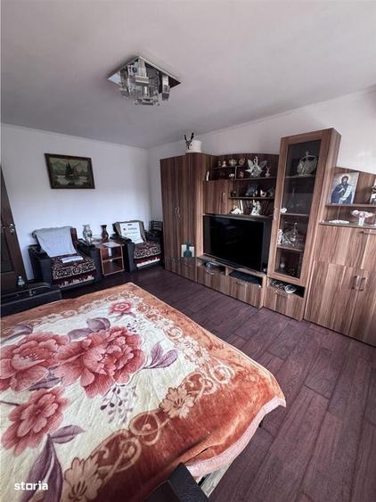 Apartament cu 2 camere decomandat în Apărătorii Patriei — fotografia 1