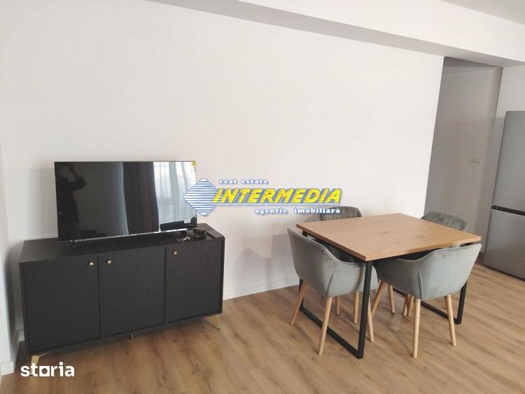 Apartament cu 3 camere decomandat, mobilat în Central