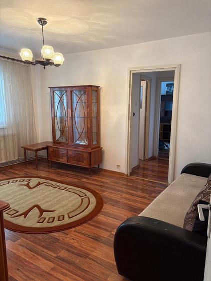 Apartament cu 2 camere semidecomandat în Est