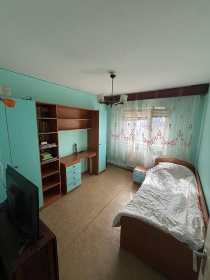 Apartament 3 camere decomandat Poarta 6 - 6