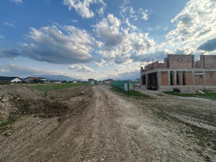 Teren de vânzare în Cristian, Brașov – 636 mp | PUZ aprobat | Vedere panoramică - 3