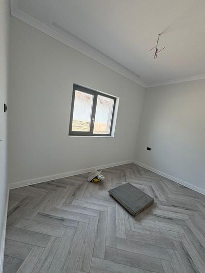 Duplex pe parter în Moșnița Nouă - 9