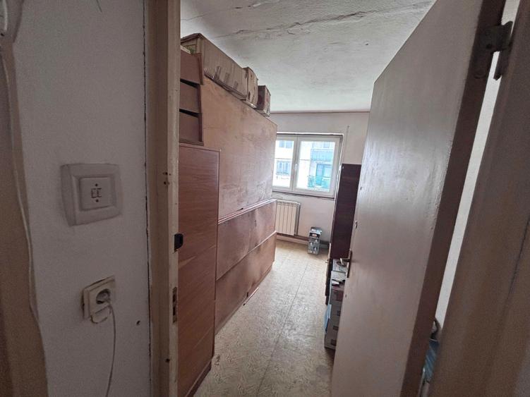 Apartament de vanzare 4 Camere Campina 77.000 euro negociabil - 4