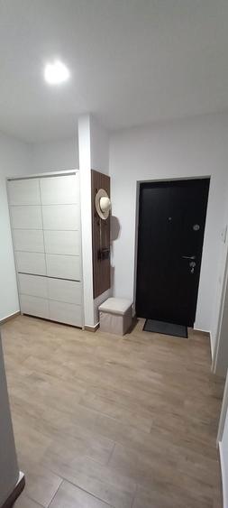Inchiriez apartament in Sanpetru - 1