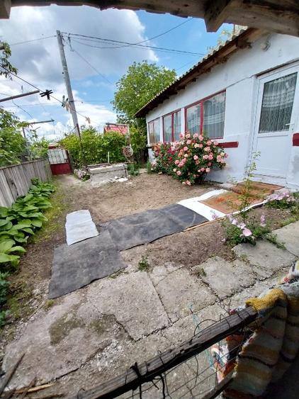 Casă batraneasca 35km de București 45,000 euro negociabil  - 10