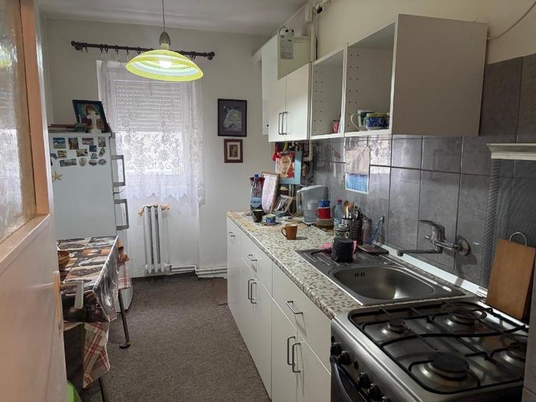 Vând apartament 3 camere, negociabil - 6