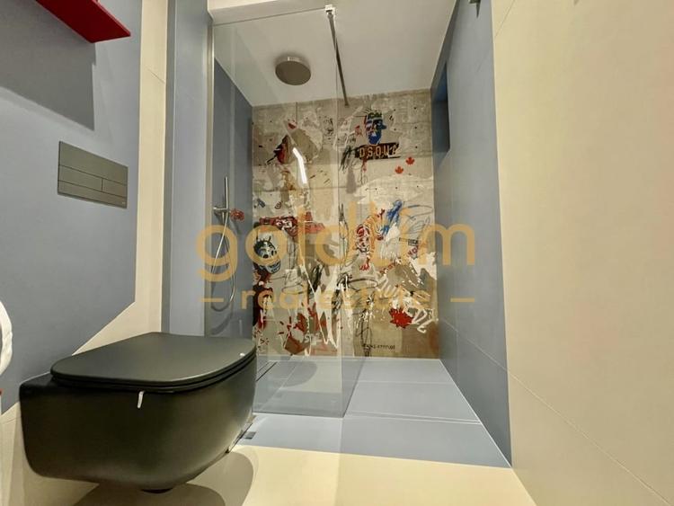 UNICA/ABSOLUT SUPERBA/ VILA INDIVIDUALA/IANCU NICOLAE/CURTE GENEROASA - 81