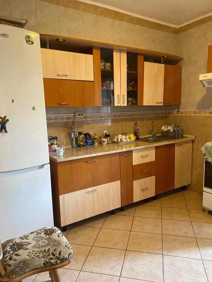 Vanzare apartament 4 camere micro 21 - 9