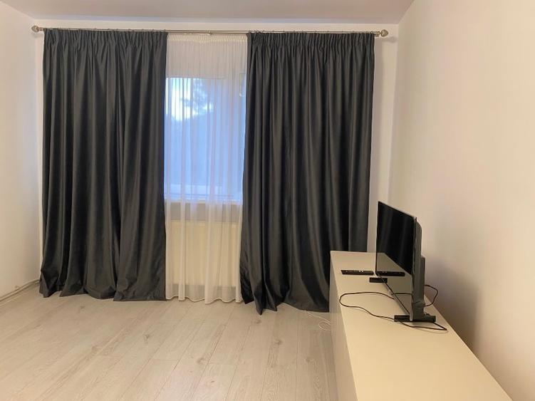Proprietar, vând apartament cu două camere nedecomandate , mobilat si utilat lux - 6