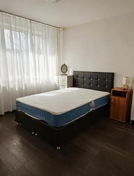 Ap 2 cam. (bloc reabilitat) Titan - 14 min. mers pe jos metrou Titan - 5