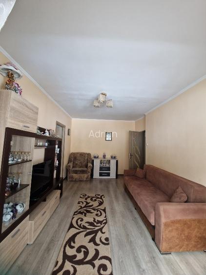 De vanzare apartament 2 camere semidecomandat Azuga