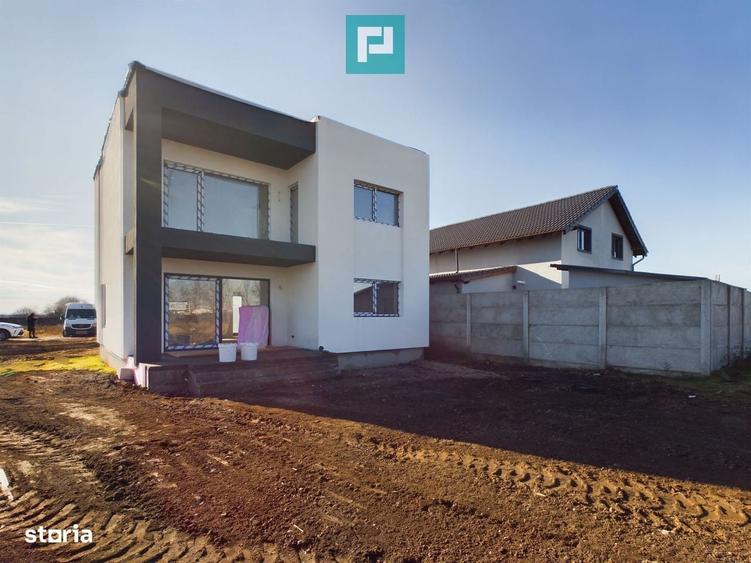 Casă cu 4 camere cu Teren 320 Mp în Podgoria