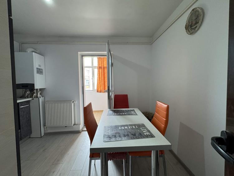 3 cam, decomandat, 2 bai, etaj 3, mobilat+utilat, Cuza Voda - 14