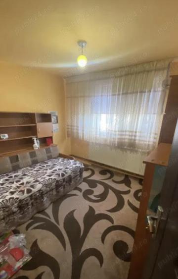 Apartament 3 camere decomandat, etajul 4, vizavi de Scoala Generala. - 7