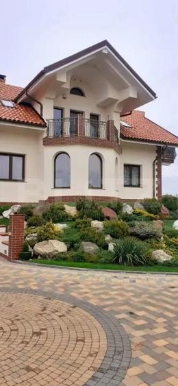 Casa/Vila 236 mp utili, 2743 mp teren, zona Mereni - Salcea - 2