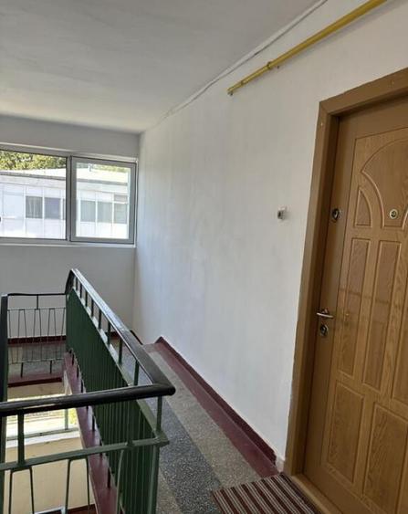 Super Pret!! Ap. 2 cam 54mp conf 1 decomandat etaj 2 Calea G - 6