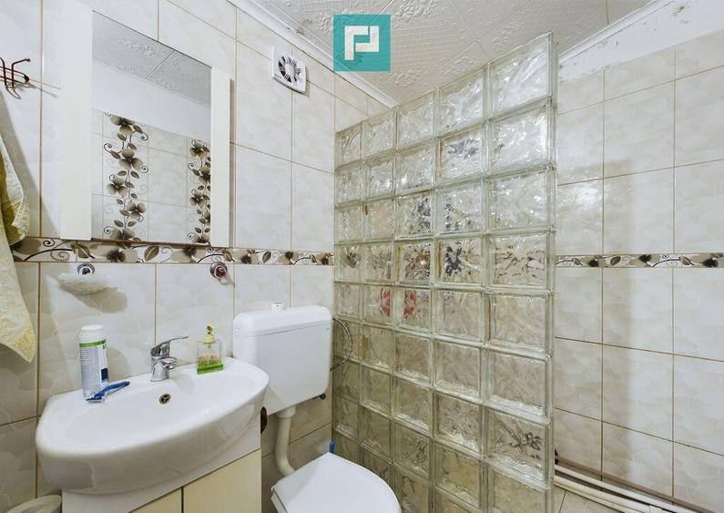 Casa cu 5 camere in Nadlac - 12