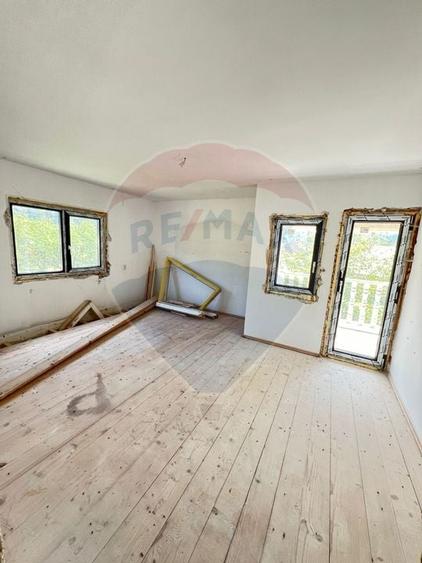 Casa / Vila 7 camere sat Madei comuna Borca Jud Neamt - 8