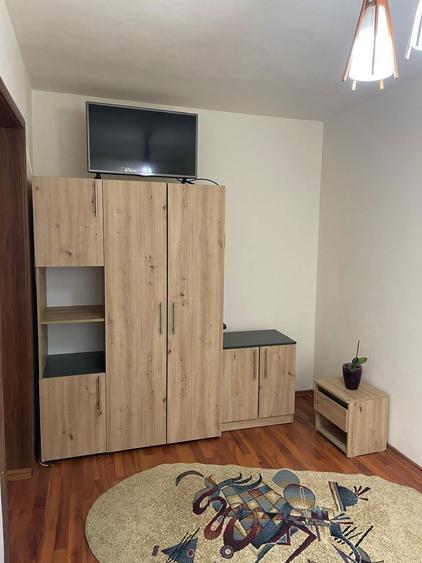 Vand sau schimb apartament 3 camere - 4